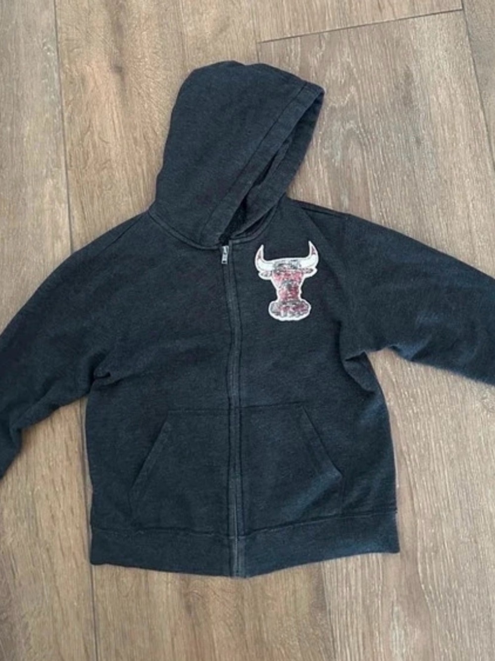 Gap retired Bull's NBA Championship. Size 6-7.